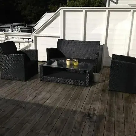 Flekkeroy Sjoboder 4 Soverom 8 Senger בית נופש